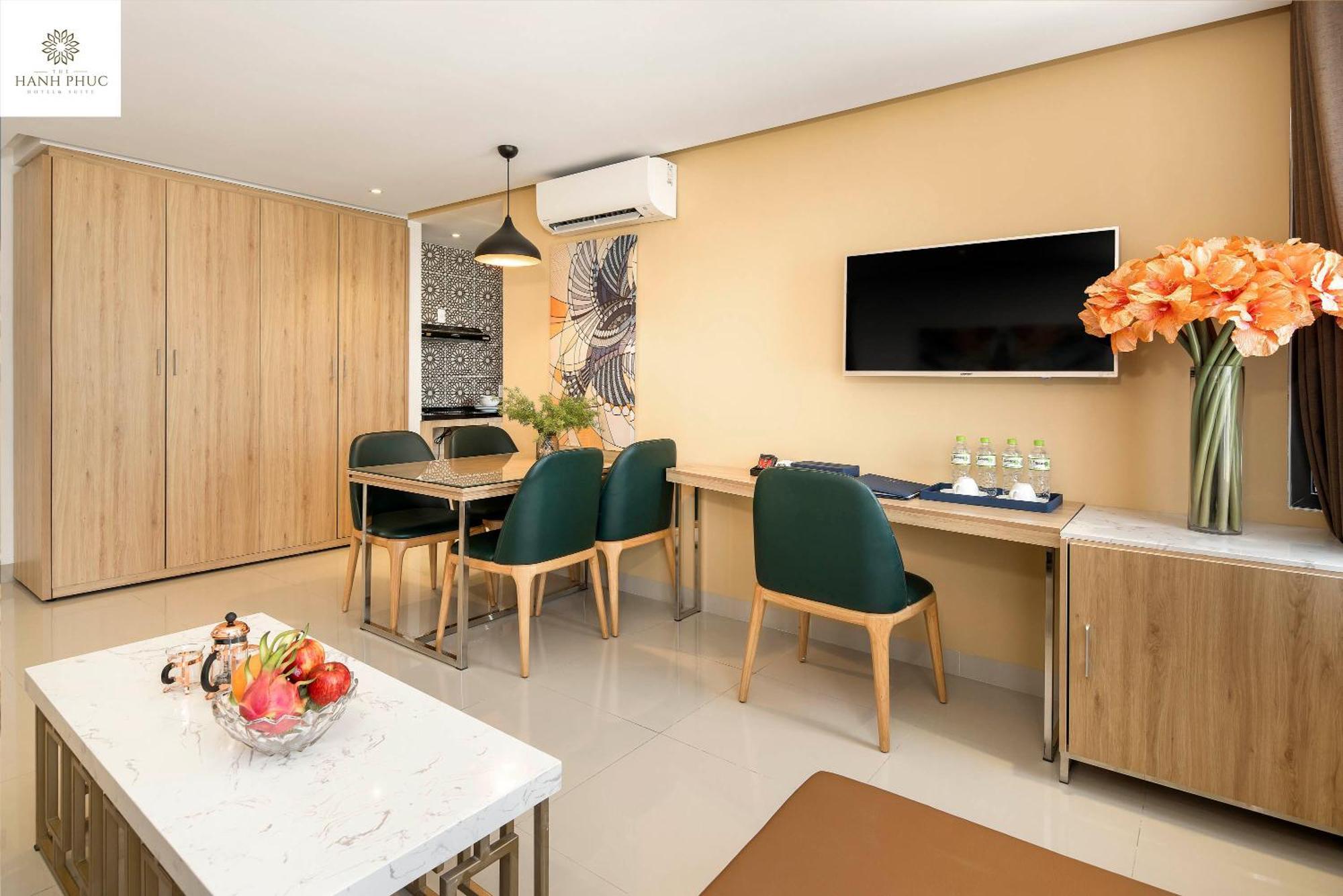 Apartment Khach San Hanh Phuc